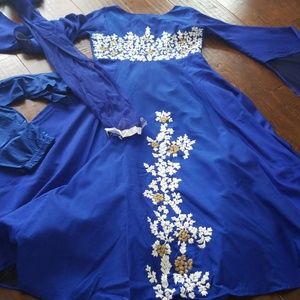 Girls anarkali/gown...